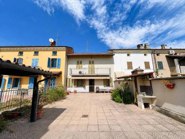 Villa in vendita a Casale Monferrato AL