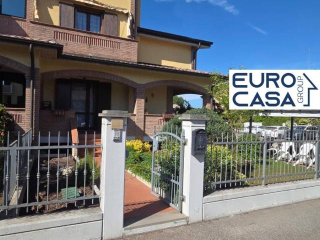 Villa in vendita a Casalgrande RE