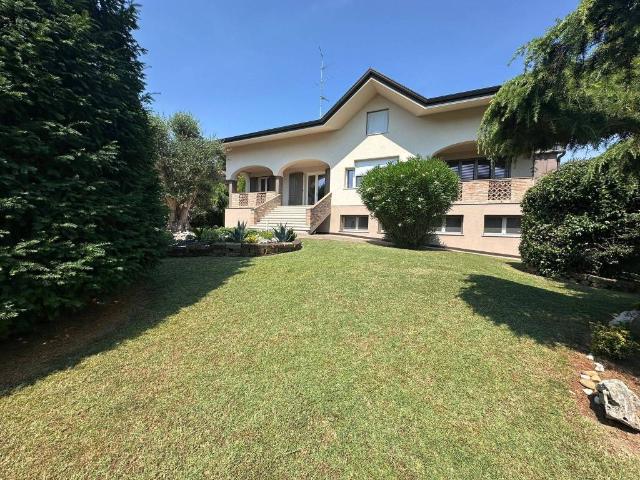 Villa in vendita a Casalgrande RE