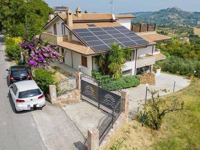 Villa in vendita a Casalincontrada CH