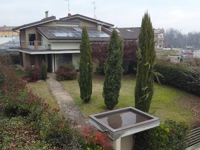 Villa in vendita a Casalpusterlengo LO