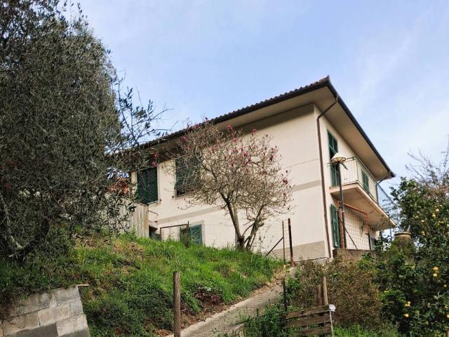 Villa in vendita a Casarza Ligure GE
