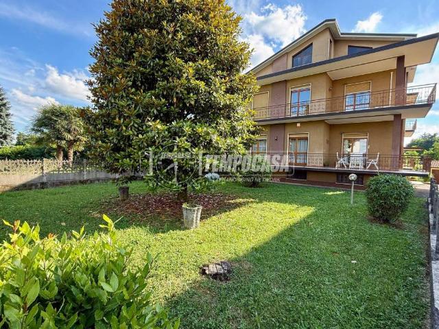 Villa in vendita a Casatenovo LC