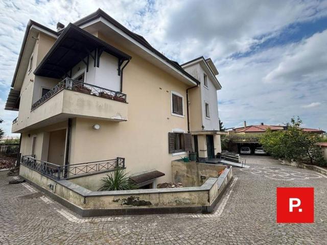 Villa in vendita a Caserta CE