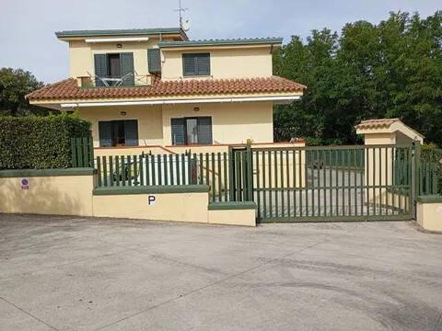 Villa in vendita a Caserta CE
