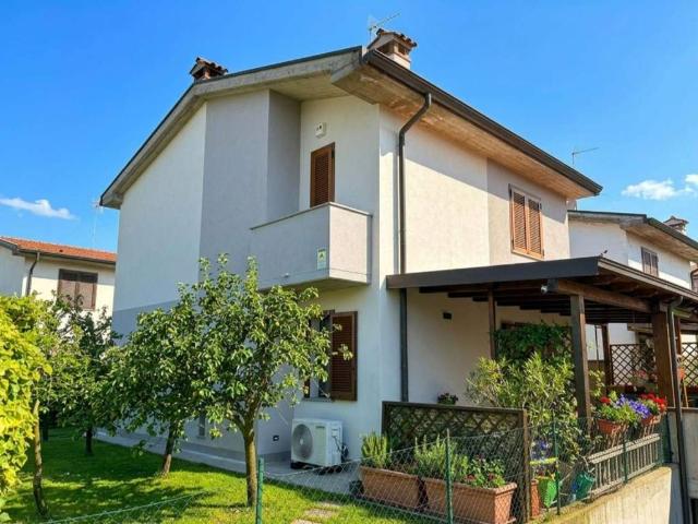 Villa in vendita a Casirate d'Adda BG