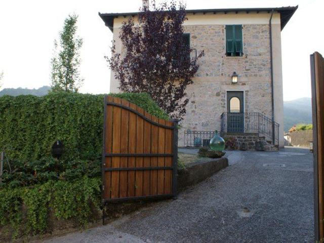 Villa in vendita a Casola in Lunigiana