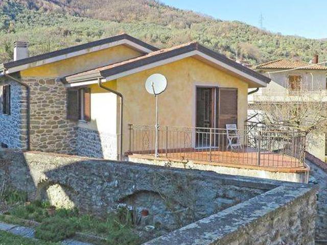 Villa in vendita a Casola in Lunigiana MS