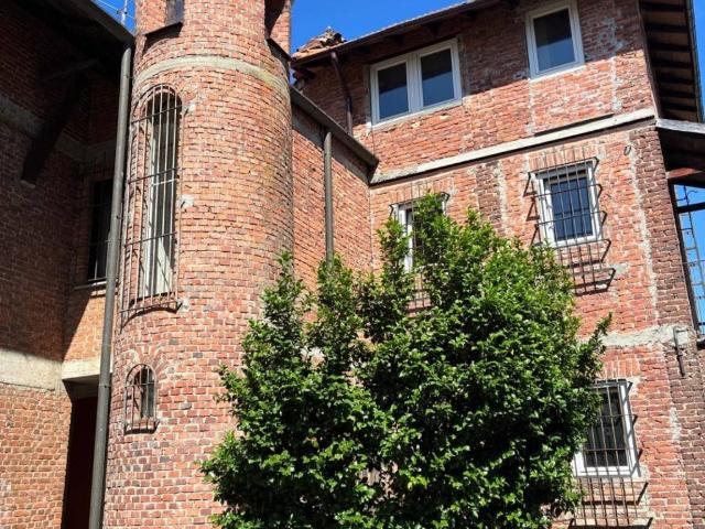 Villa in vendita a Casorate Sempione VA