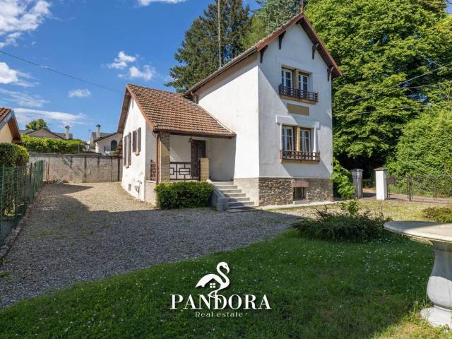 Villa in vendita a Casorate Sempione VA
