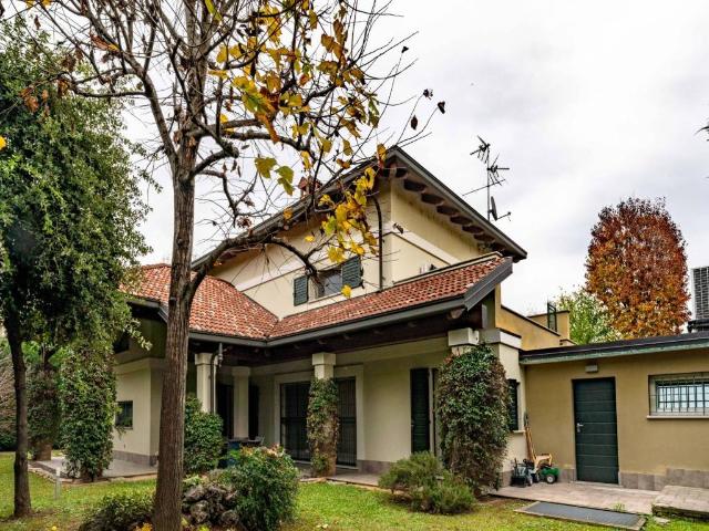 Villa in vendita a Casorate Primo PV