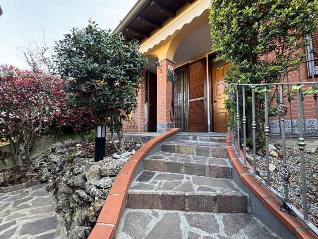 Villa in vendita a Casorate Primo PV