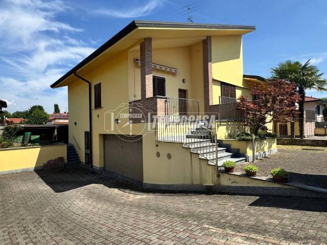 Villa in vendita a Casorezzo MI