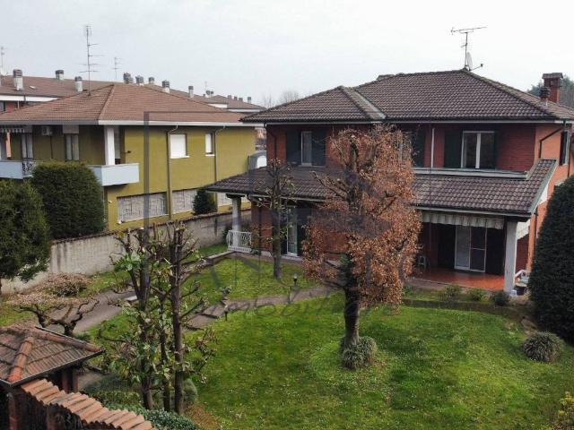 Villa in vendita a Casorezzo MI