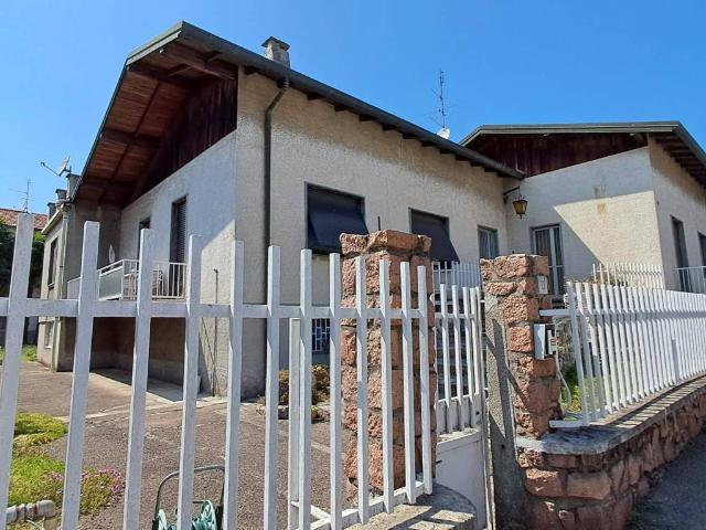 Villa in vendita a Casorezzo MI