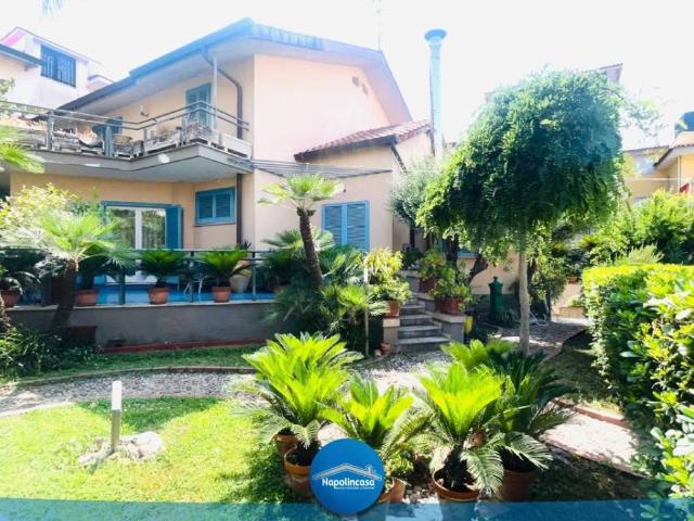 Villa in vendita a Casoria NA