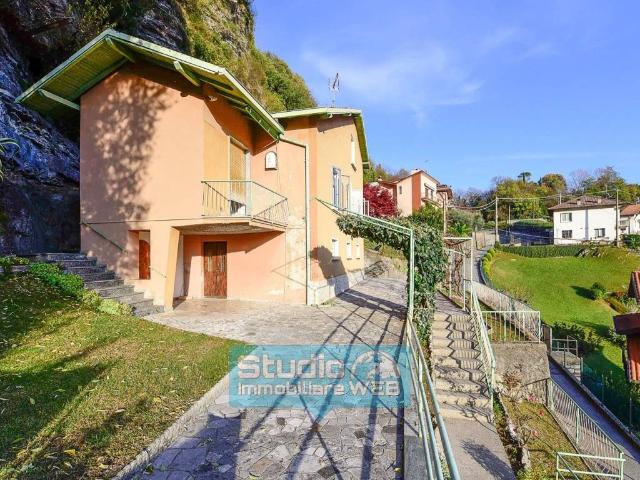 Villa in vendita a Caslino d'Erba CO