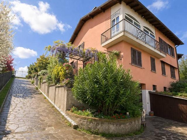 Villa in vendita a Casnate con Bernate CO