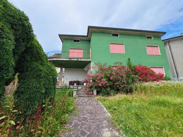Villa in vendita a Casnigo BG
