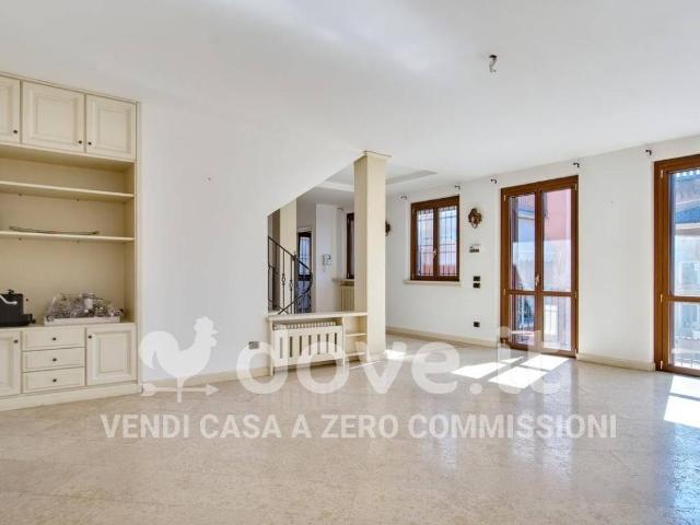 Casa indipendente in vendita a Casnigo BG