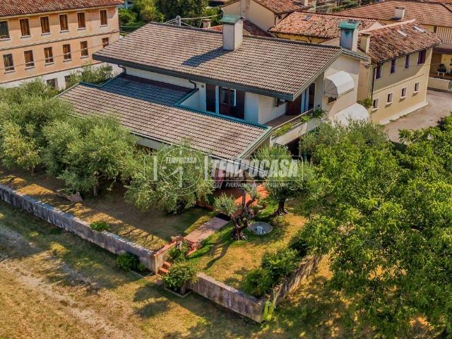 Villa in vendita a Cassola VI