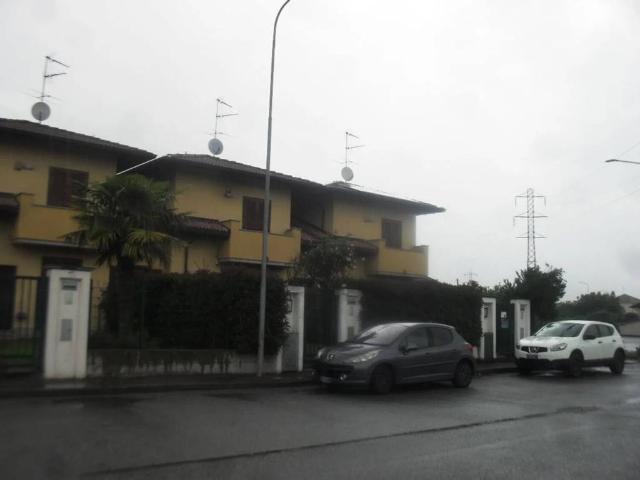 Villa in vendita a Cassolnovo PV