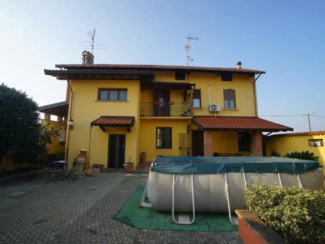 Villa in vendita a Cassolnovo PV