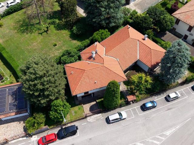 Villa in vendita a Cassano d'Adda MI