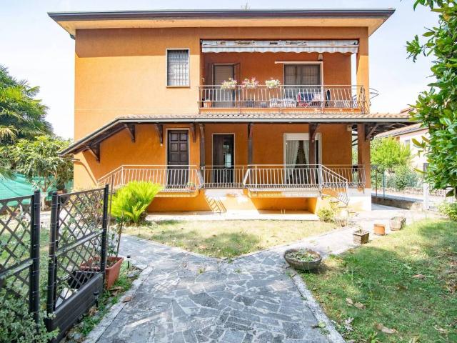 Villa in vendita a Cassano d'Adda MI