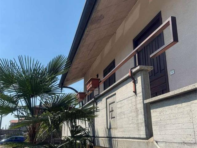 Villa in vendita a Cassano Magnago VA