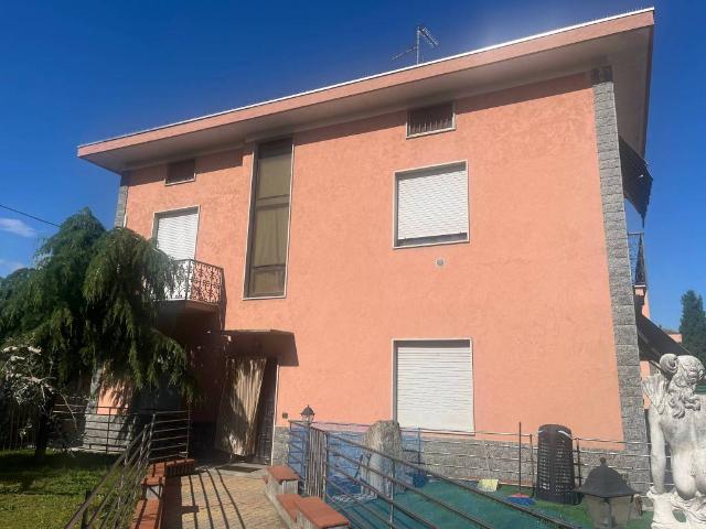 Villa in vendita a Cassano Magnago VA