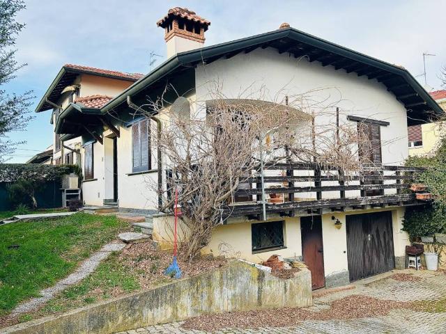 Villa in vendita a Cassano Magnago VA