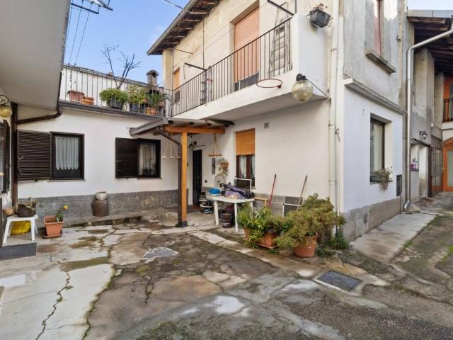 Villa in vendita a Cassano Magnago VA