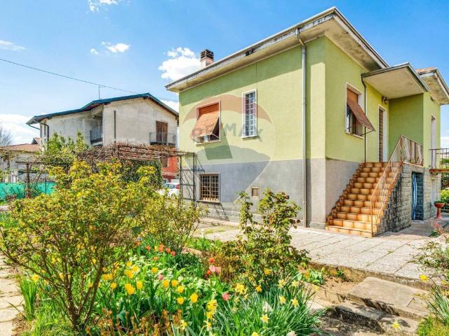Villa in vendita a Cassano Magnago VA