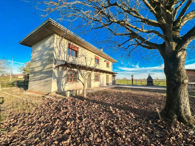 Villa in vendita a Castagnaro VR