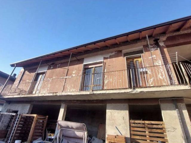 Villa in vendita a Castano Primo MI