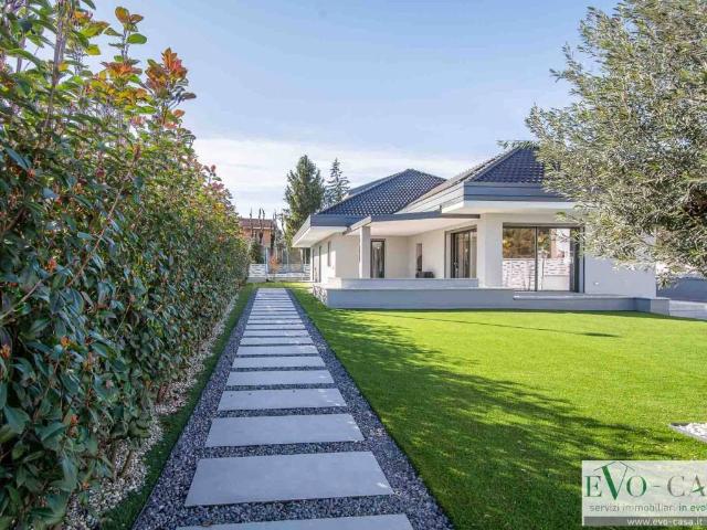 Villa in vendita a Castano Primo MI