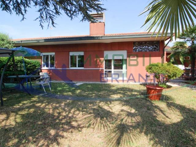 Villa in vendita a Castano Primo MI