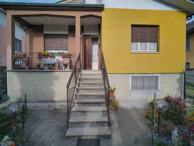 Villa in vendita a Castano Primo MI