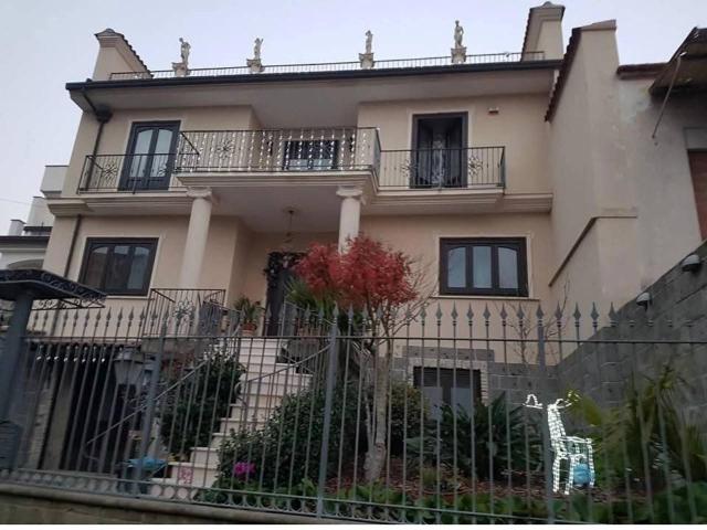 Villa in vendita a Castel Morrone