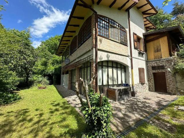 Villa in vendita a Castel d'Aiano BO