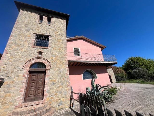 Villa in vendita a Castel d'Aiano BO