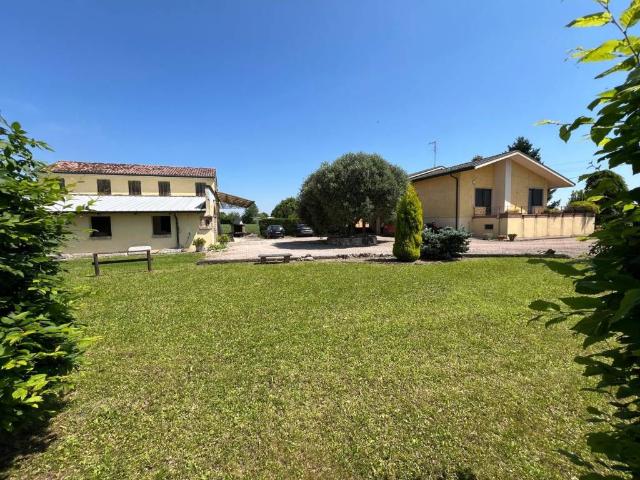 Villa in vendita a Castel d'Ario MN