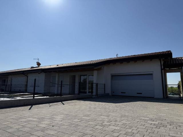 Villa in vendita a Castel d'Azzano VR