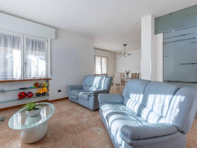 Villa in vendita a Castel d'Azzano VR