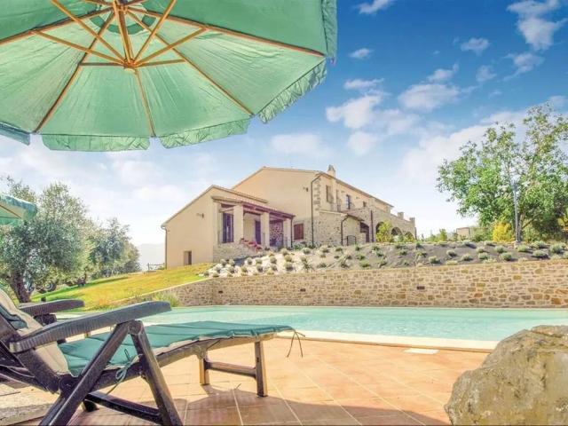 Villa in vendita a Castel del Piano GR