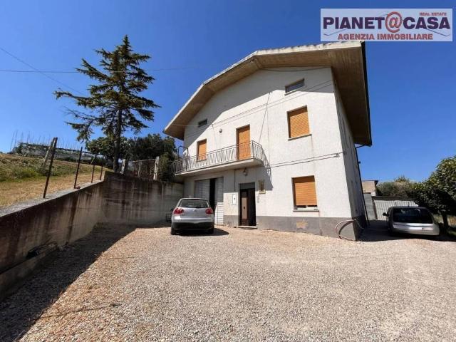 Villa in vendita a Castel di Lama AP