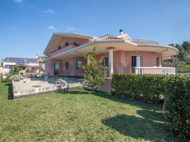 Villa in vendita a Castel Frentano CH