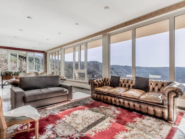Villa in vendita a Castel Gandolfo RM