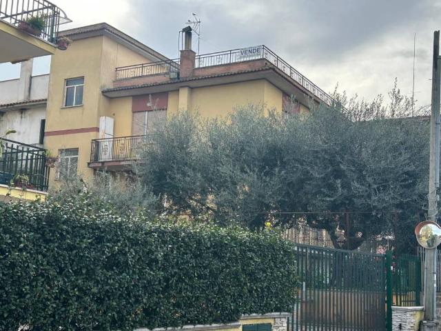 Villa in vendita a Castel Gandolfo RM